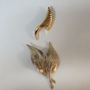 Gold Leaf Brooch and Pin Set